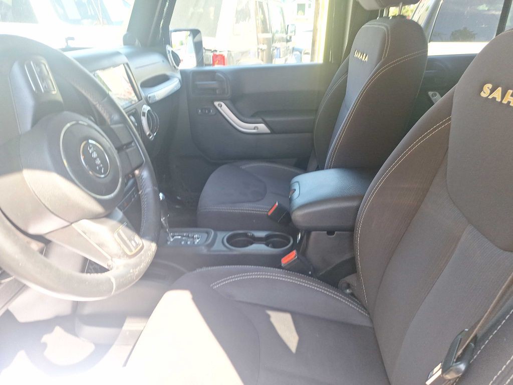2013 Jeep Wrangler Unlimited Sahara - Photo 7