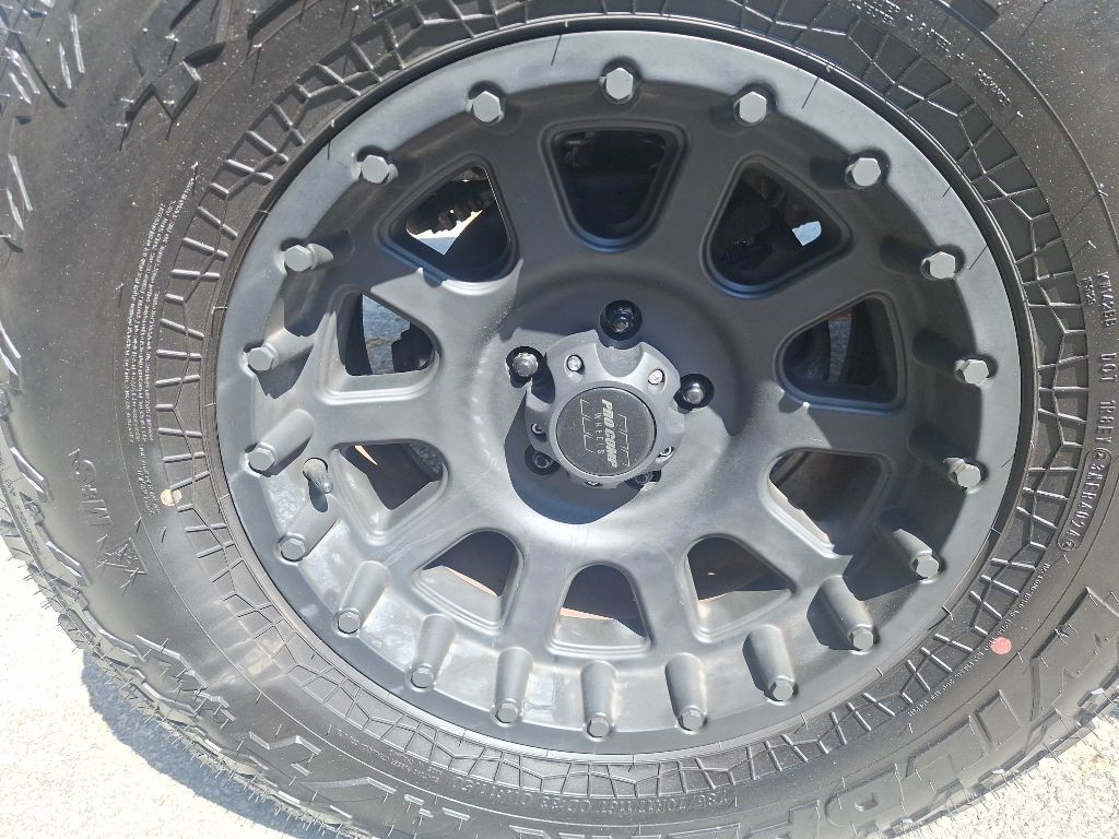 2013 Jeep Wrangler Unlimited Sahara - Photo 14