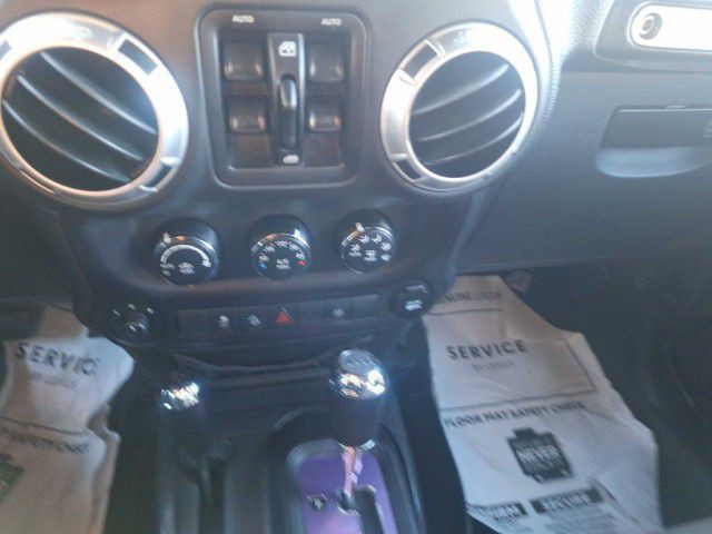 2013 Jeep Wrangler Unlimited Sahara - Photo 19