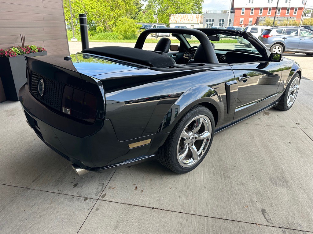 2008 Ford Mustang Image 7
