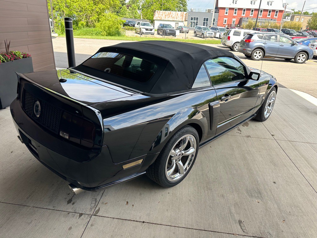 2008 Ford Mustang Image 24