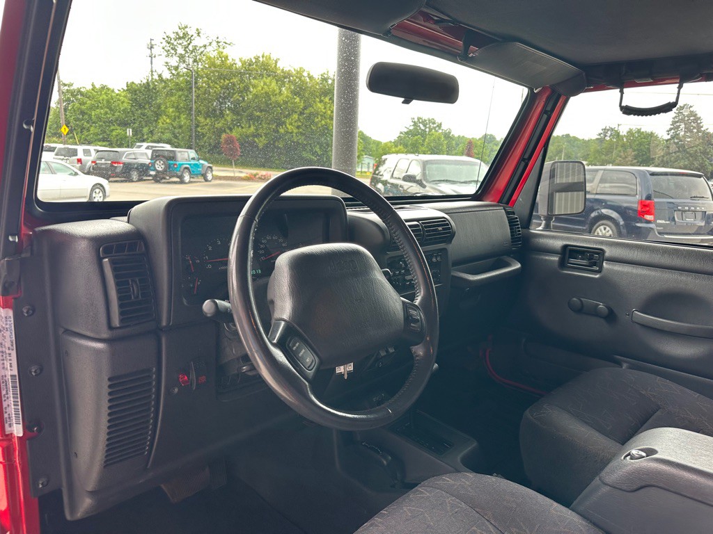 2002 Jeep Wrangler Image 9