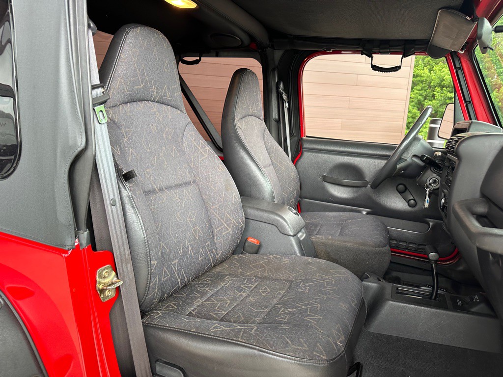 2002 Jeep Wrangler Image 13