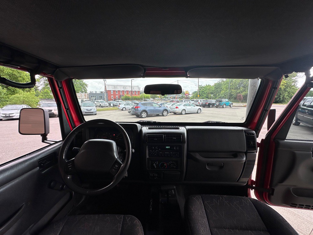 2002 Jeep Wrangler Image 15
