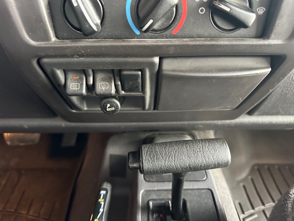 2002 Jeep Wrangler Image 22