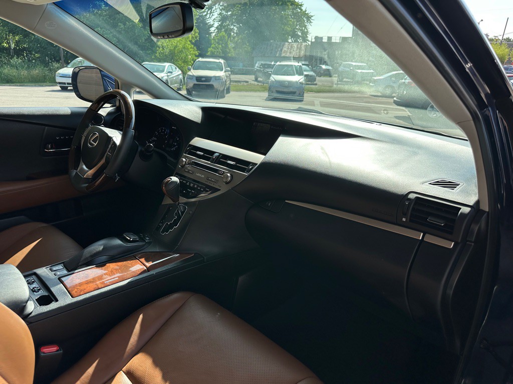 2015 Lexus RX Image 16