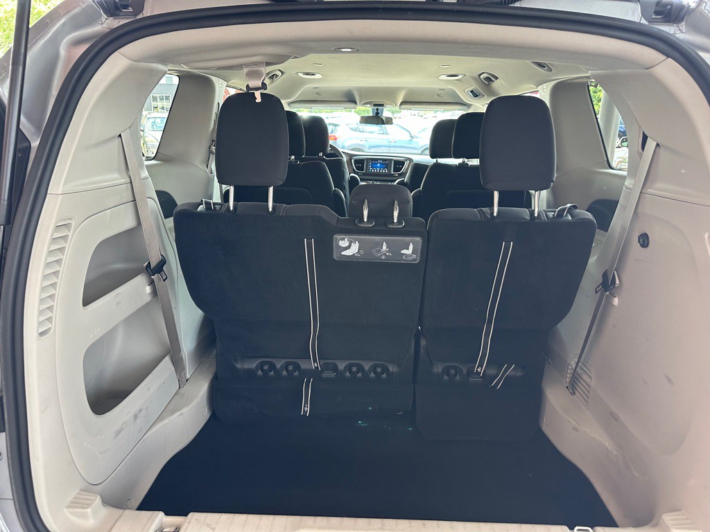 2020 Chrysler Voyager Image 14