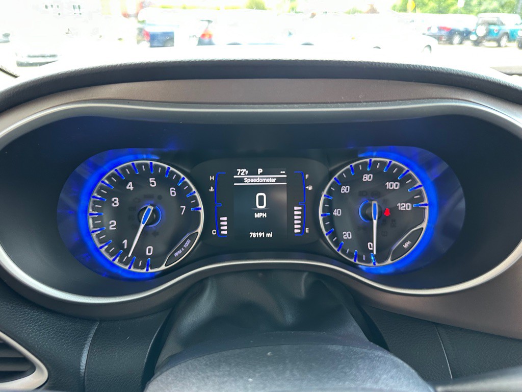 2020 Chrysler Voyager Image 24