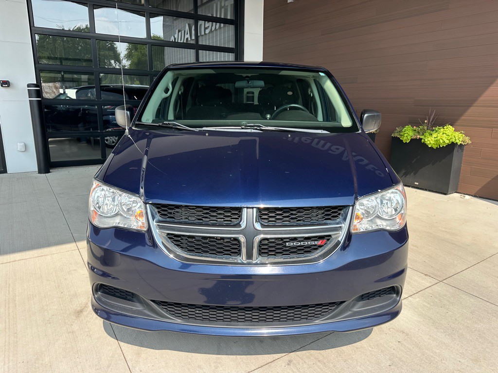 2016 Dodge Grand Caravan Image 2