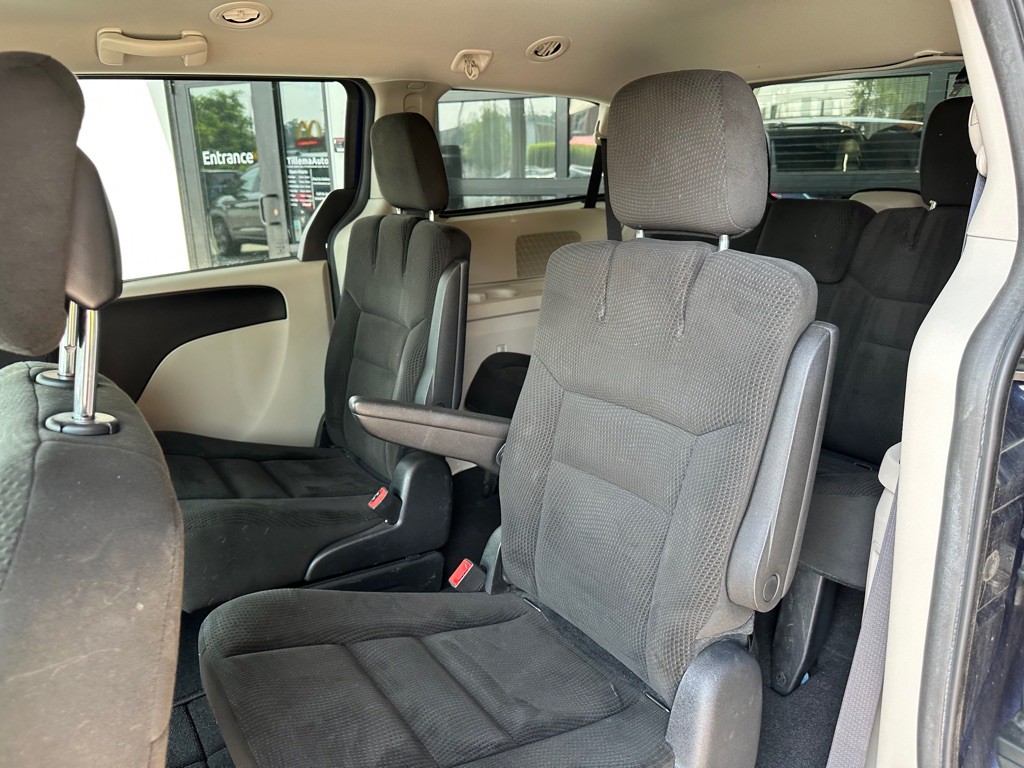 2016 Dodge Grand Caravan Image 12