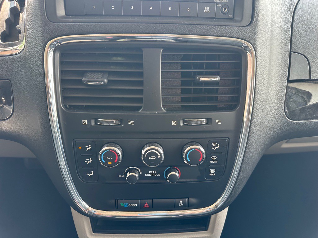 2016 Dodge Grand Caravan Image 27
