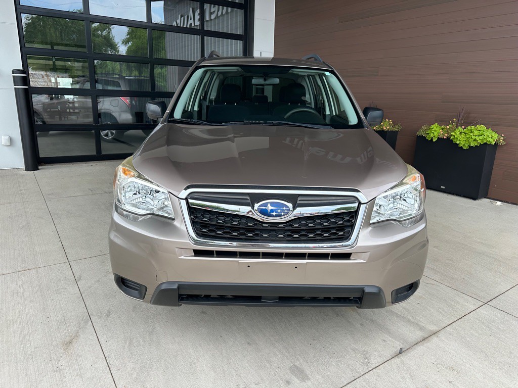 2015 Subaru Forester Image 2