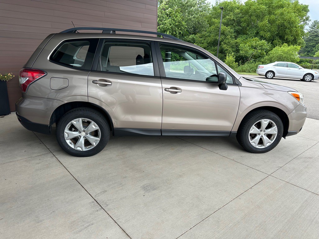 2015 Subaru Forester Image 8