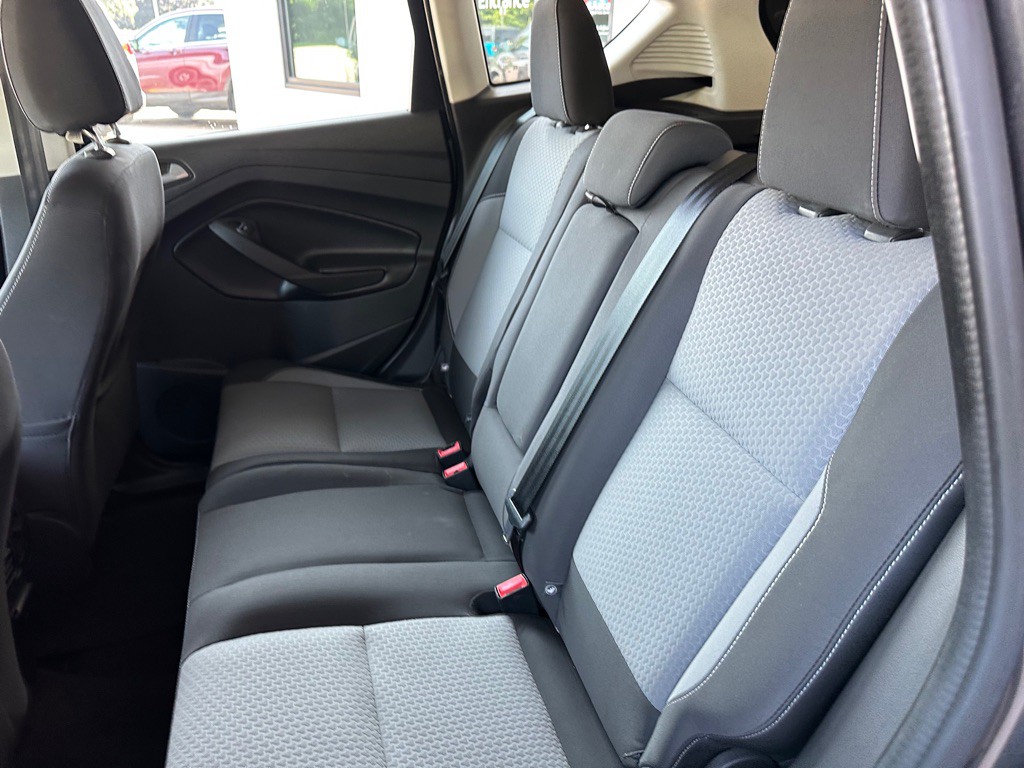 2017 Ford C-Max Image 12