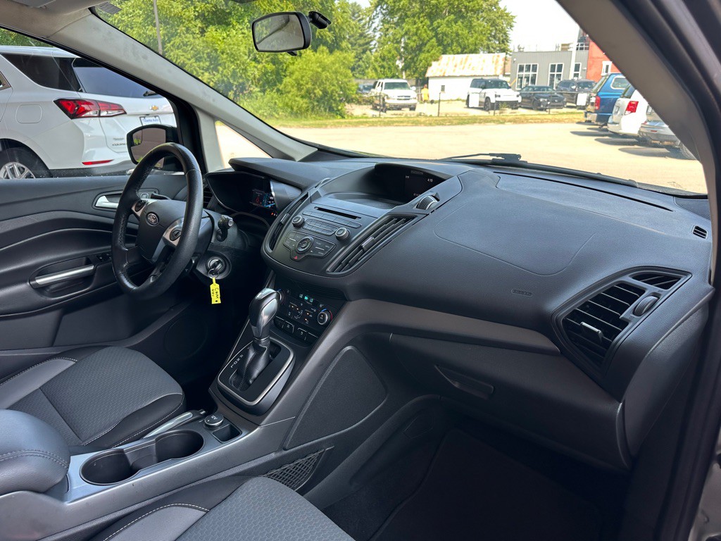2017 Ford C-Max Image 16