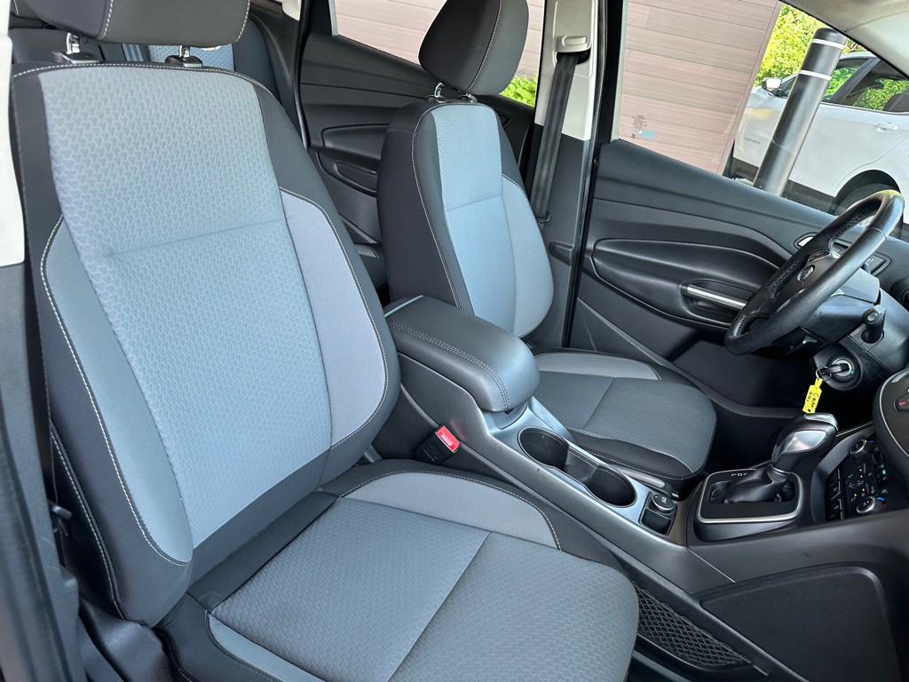 2017 Ford C-Max Image 17