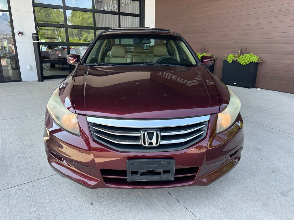 2011 Honda Accord Image 2