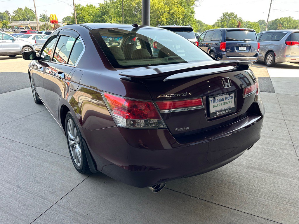 2011 Honda Accord Image 5