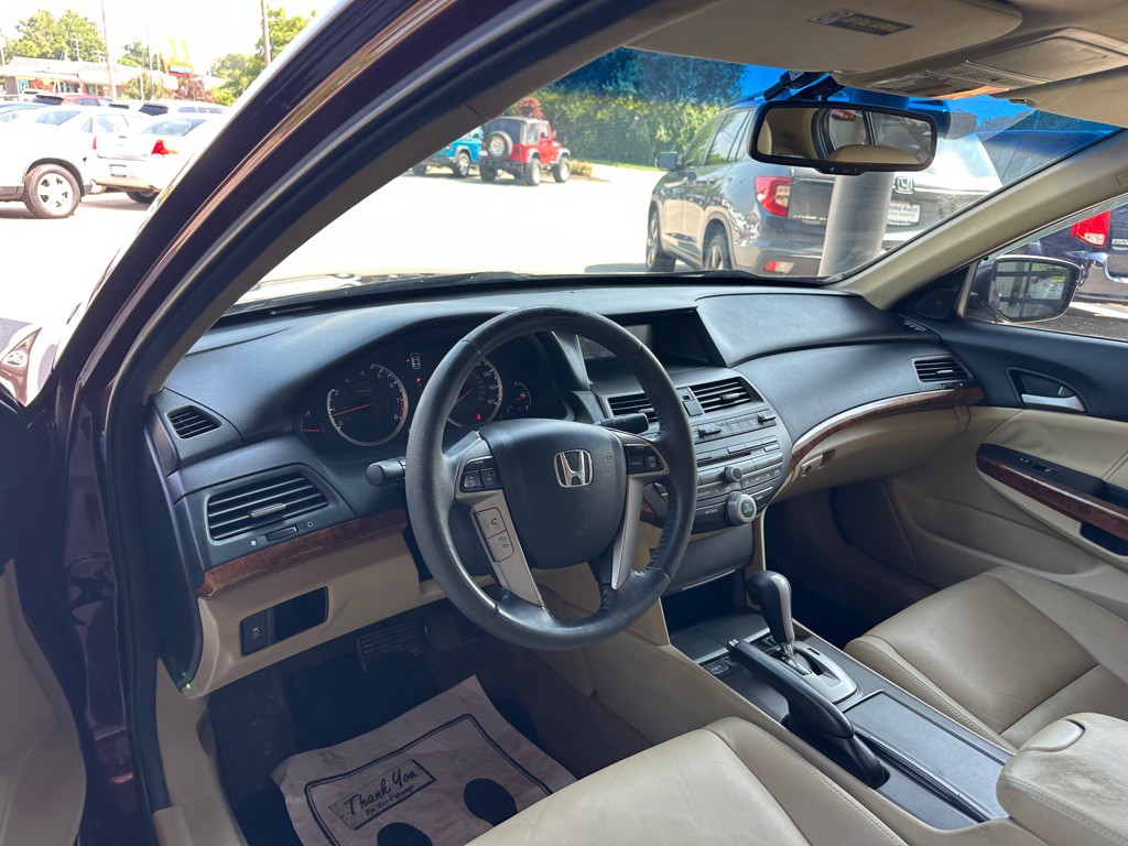 2011 Honda Accord Image 9