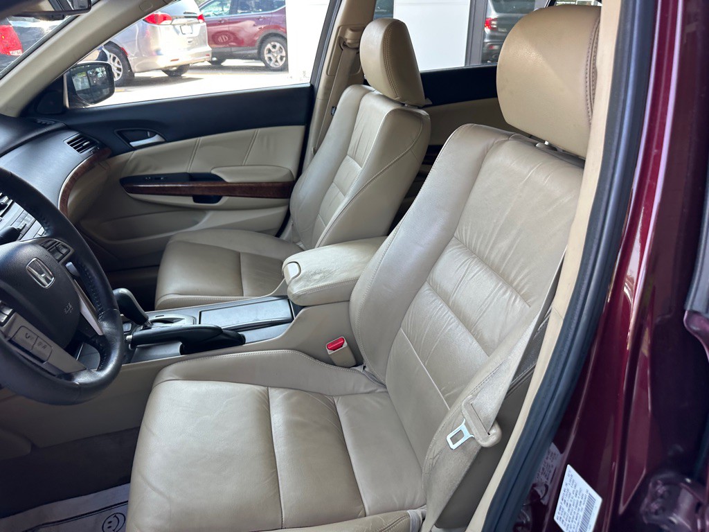 2011 Honda Accord Image 10