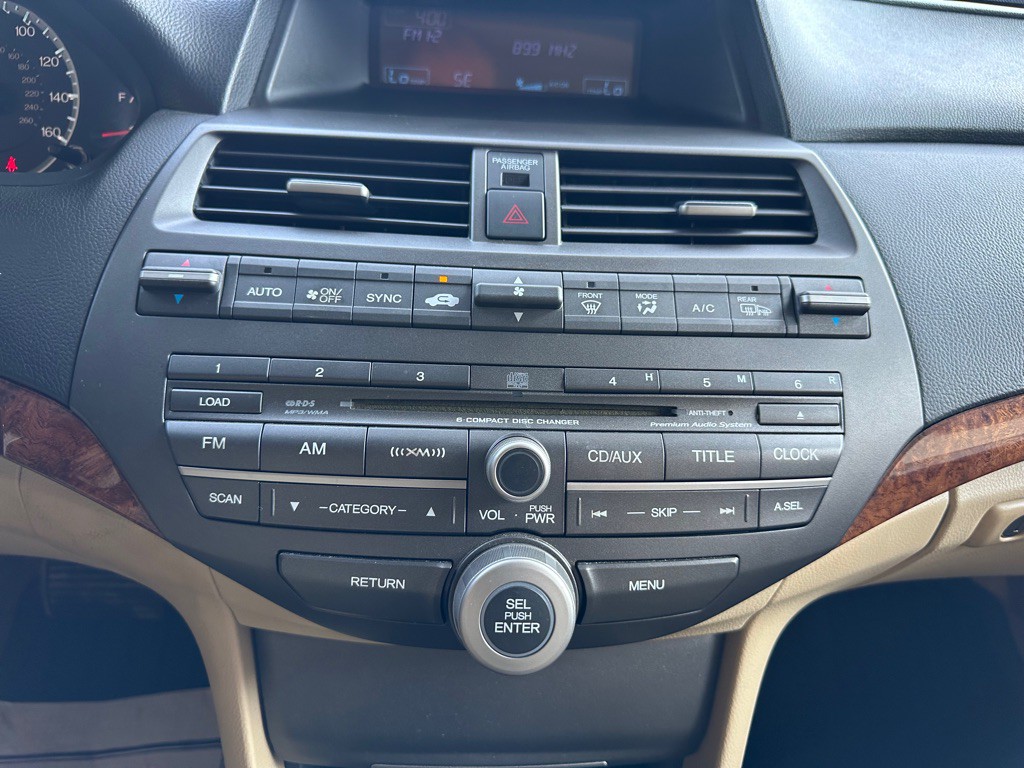 2011 Honda Accord Image 24