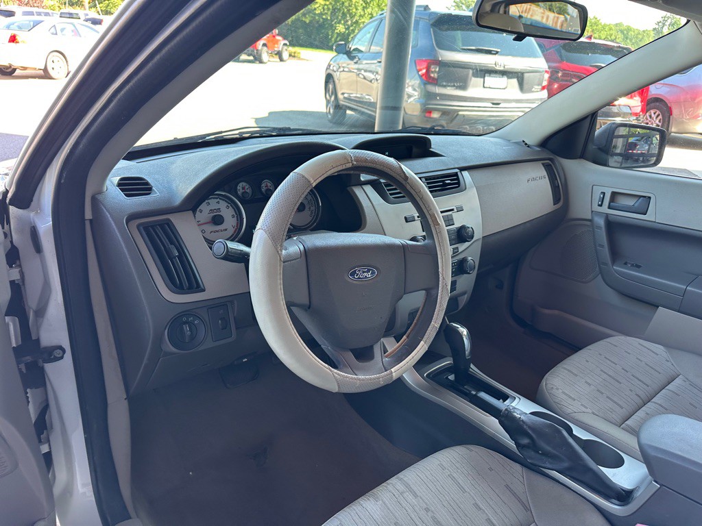 2009 Ford Focus Image 9