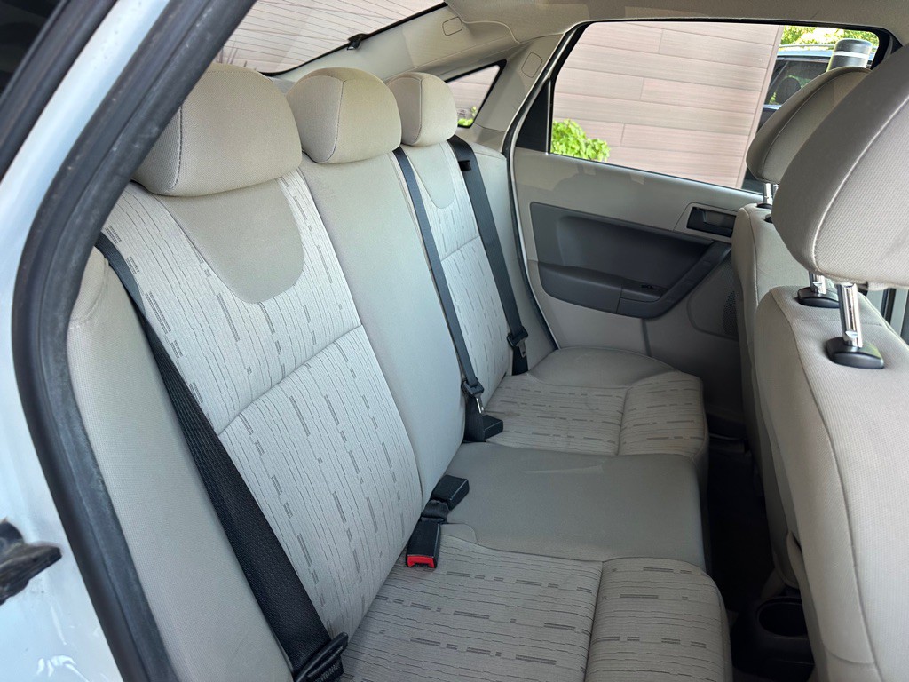 2009 Ford Focus Image 14