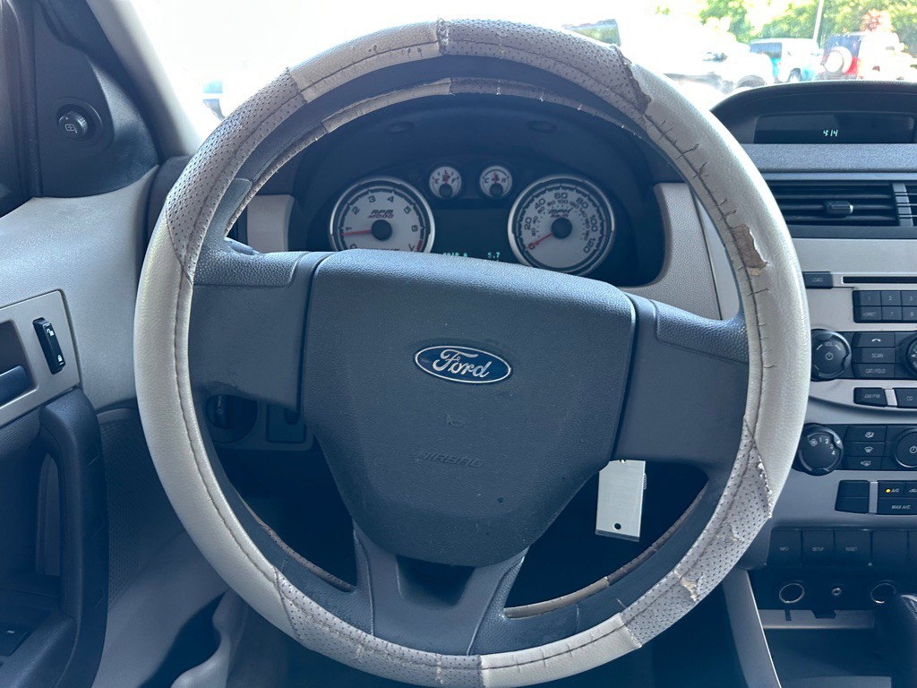 2009 Ford Focus Image 18