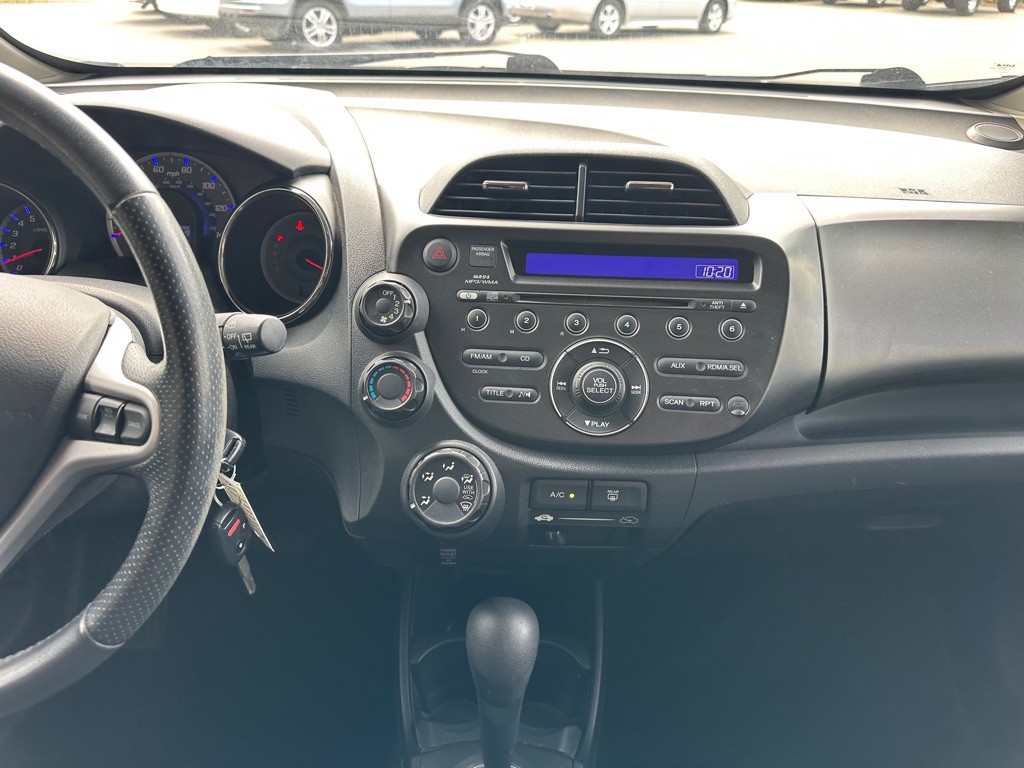 2013 Honda Fit Image 23
