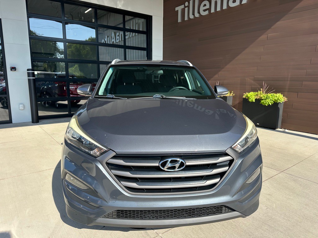 2016 Hyundai Tucson Image 2