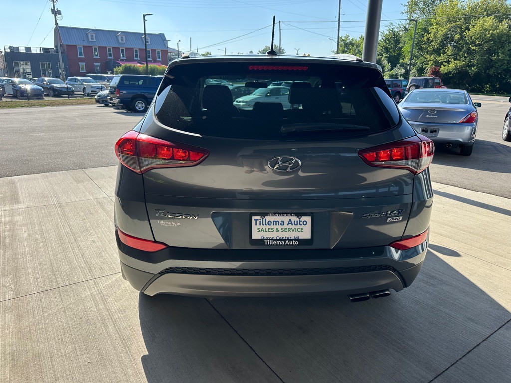 2016 Hyundai Tucson Image 6
