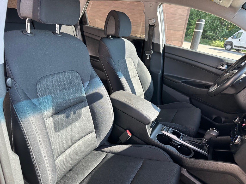 2016 Hyundai Tucson Image 17
