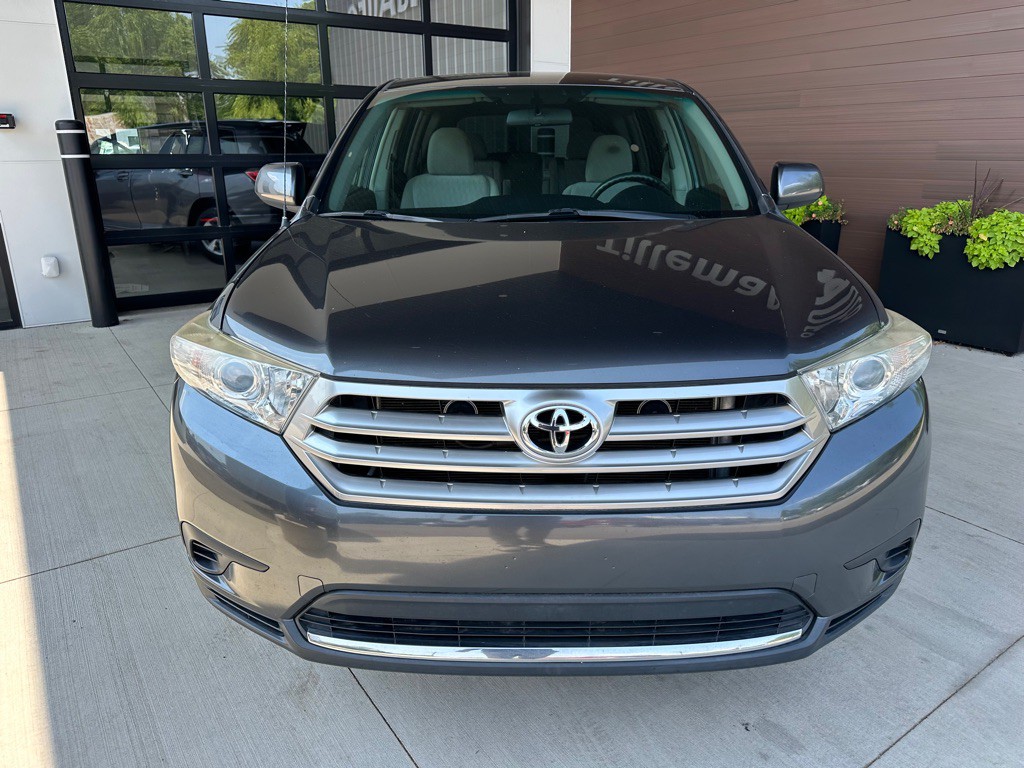2012 Toyota Highlander Image 2