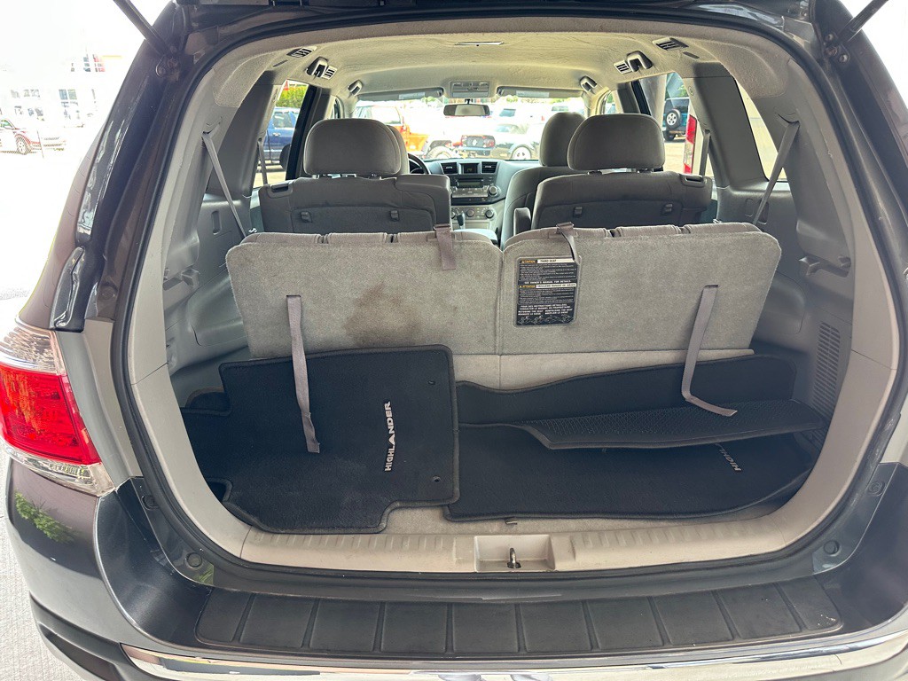 2012 Toyota Highlander Image 14