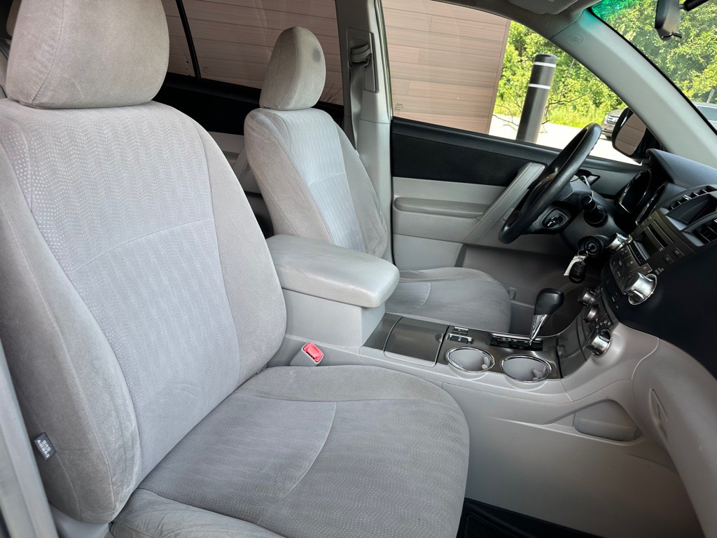 2012 Toyota Highlander Image 19