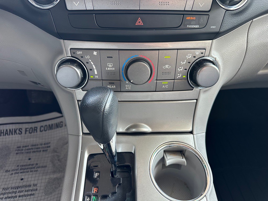 2012 Toyota Highlander Image 25