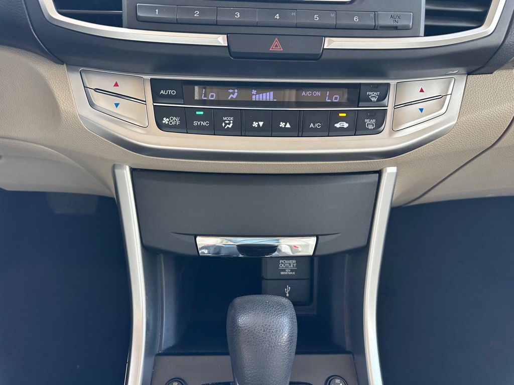 2014 Honda Accord Image 24