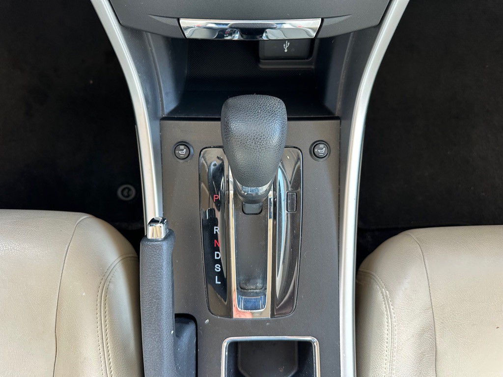 2014 Honda Accord Image 25