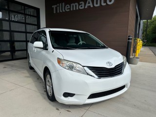 Image for 2014 Toyota Sienna LE ID: 6758782