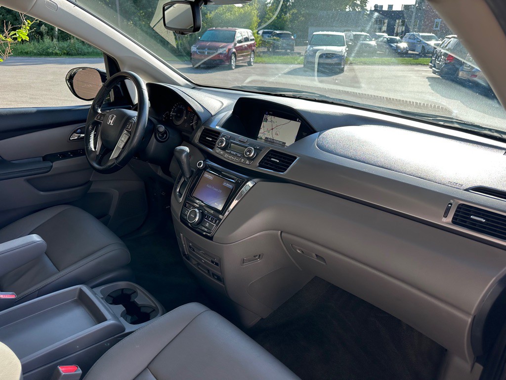 2016 Honda Odyssey Image 18
