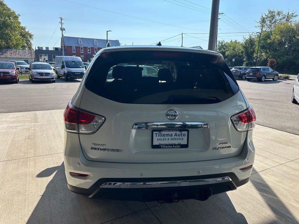 2015 Nissan Pathfinder Image 6
