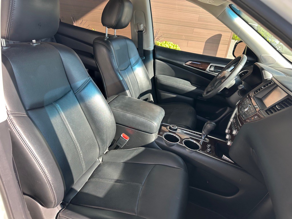 2015 Nissan Pathfinder Image 19