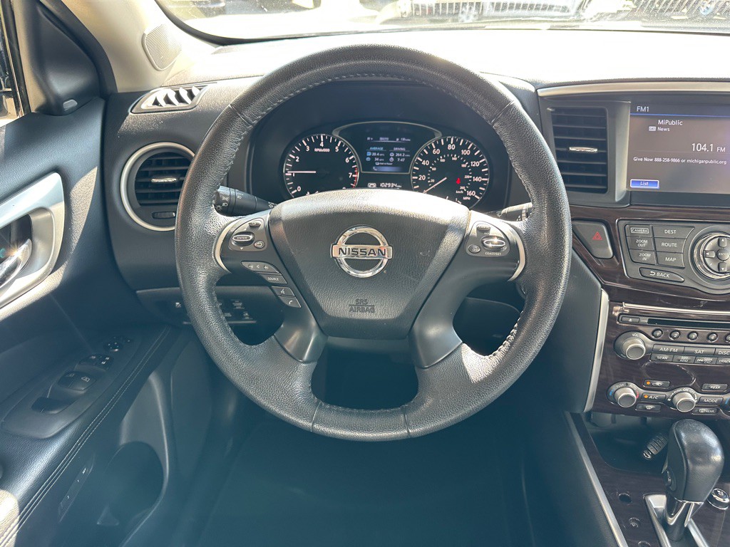 2015 Nissan Pathfinder Image 21
