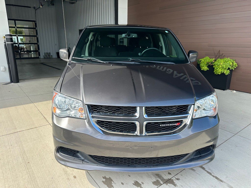 2016 Dodge Grand Caravan Image 2