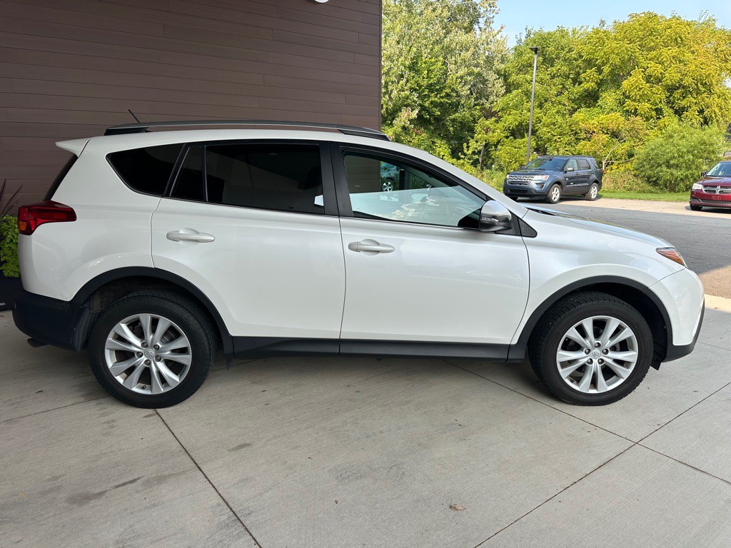 2013 Toyota Rav4 Image 8