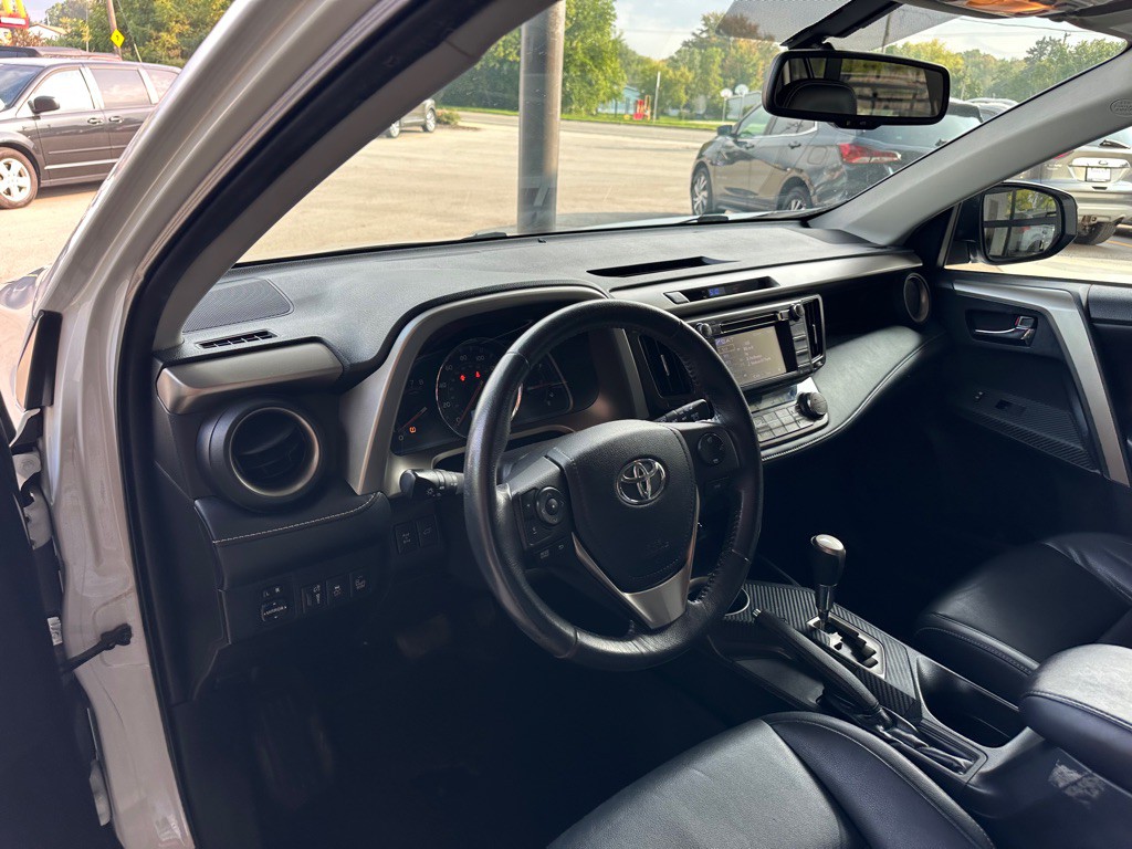 2013 Toyota Rav4 Image 9