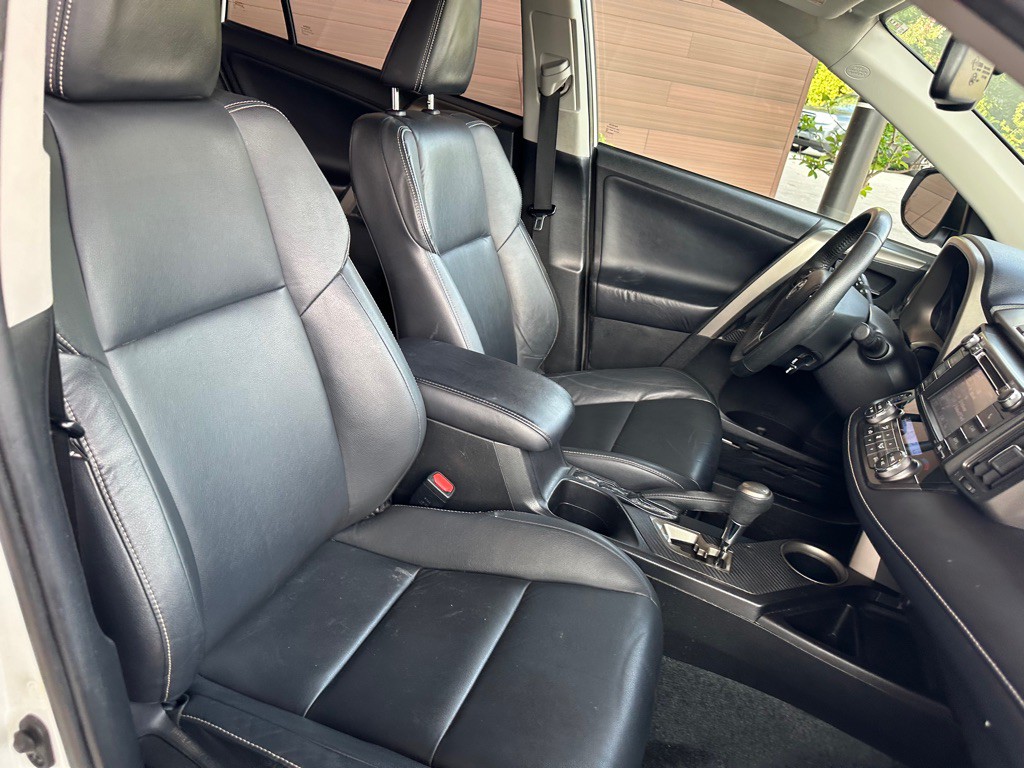 2013 Toyota Rav4 Image 17