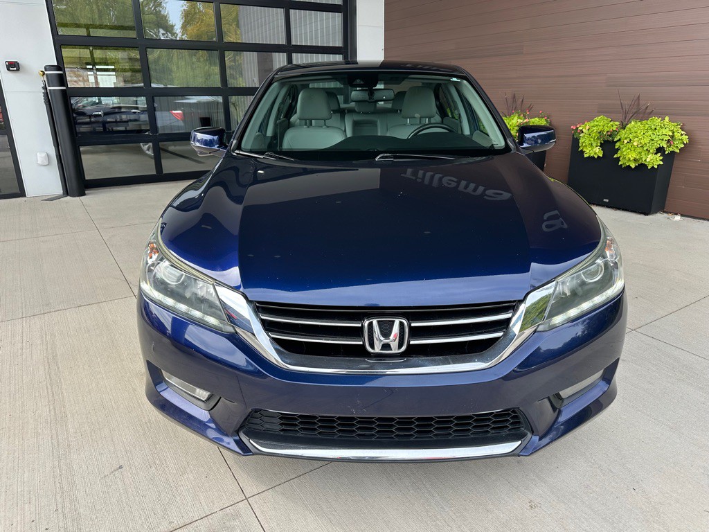 2015 Honda Accord Image 2