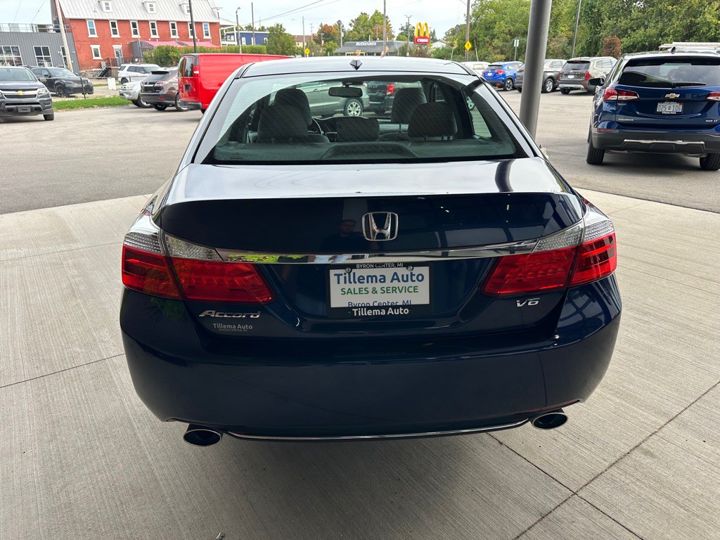 2015 Honda Accord Image 6
