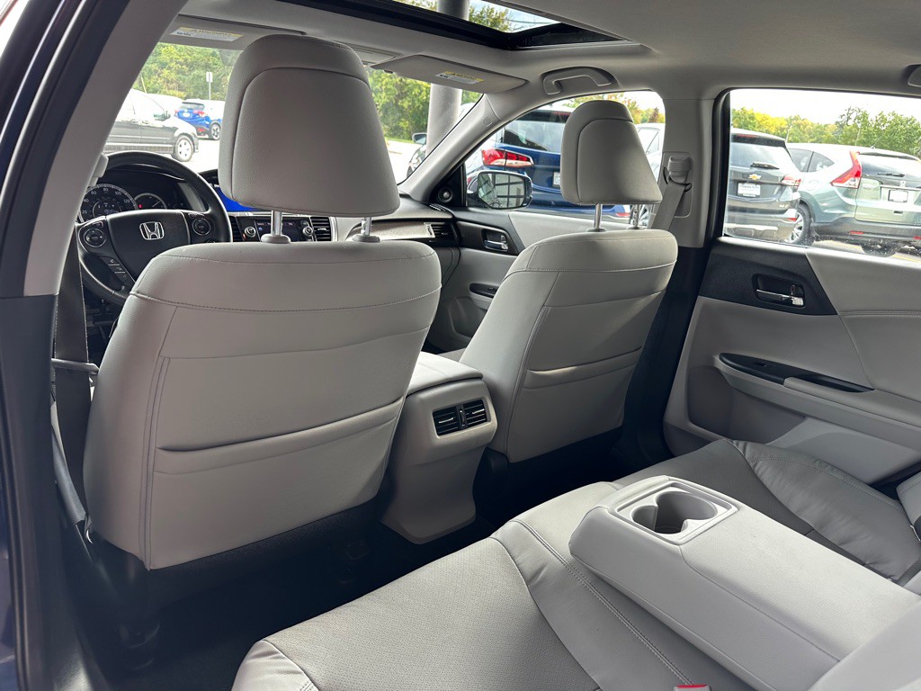 2015 Honda Accord Image 11